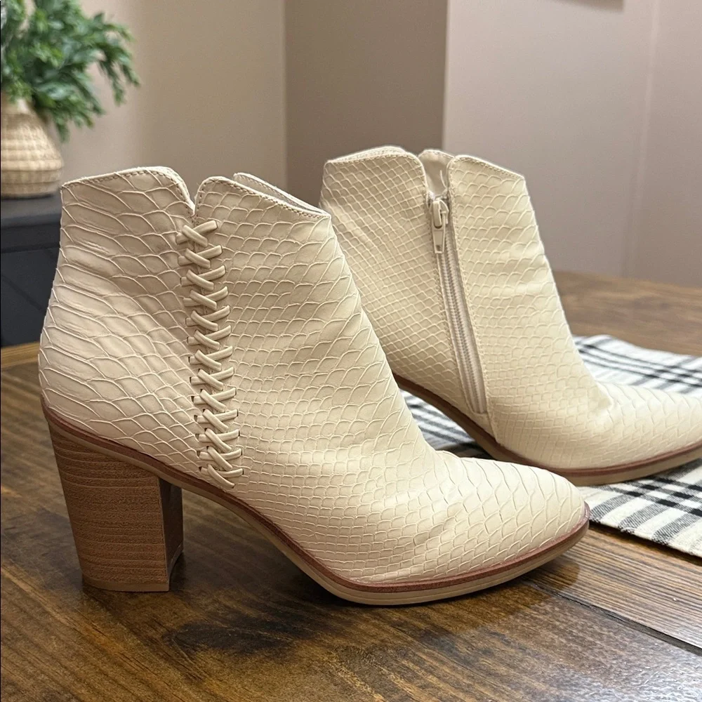 MIA Cream Textured Ankle Boots